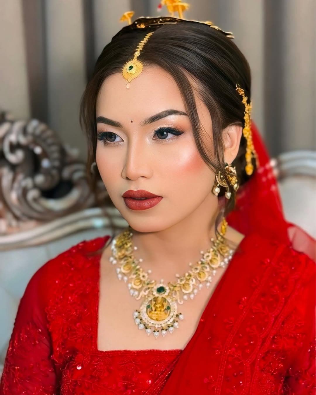 Makeup with Sangrila — international certified bridal makeup artist at work