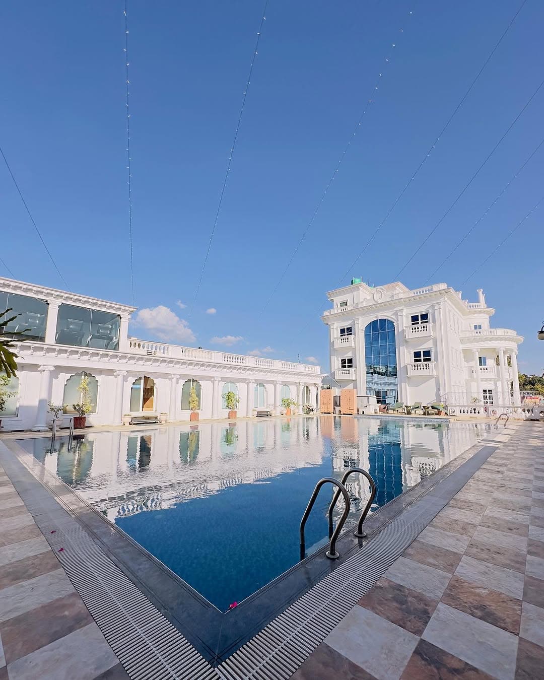 Dream Palace gallery image 9